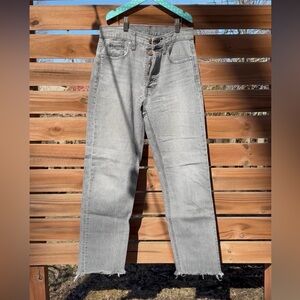 GAP Women’s Light Gray Straight Jeans